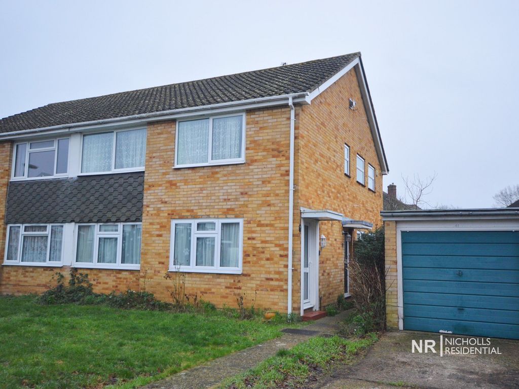 2 bed for sale in Hartford Road, West Ewell, Surrey. KT19