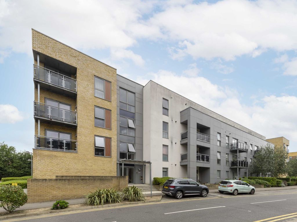 1 bed flat for sale in St. Grove, London SW17, £335,000 Zoopla