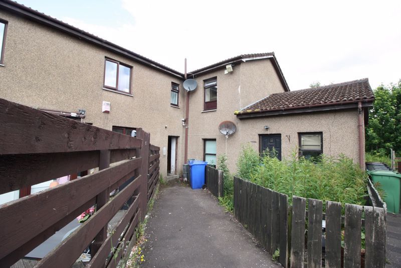 2 bed flat for sale in Earls Court, Alloa FK10, £63,950 Zoopla