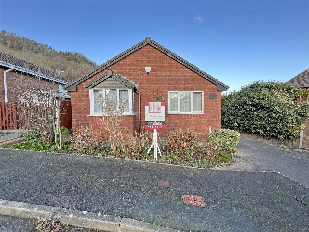 2 bed detached bungalow for sale in Lon Y Mes, Abergele, Conwy LL22