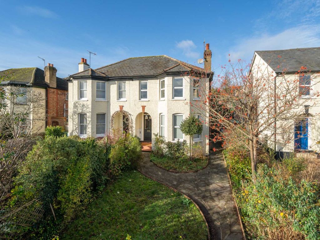 4 bed semidetached house for sale in St Albans Hill, Hemel Hempstead