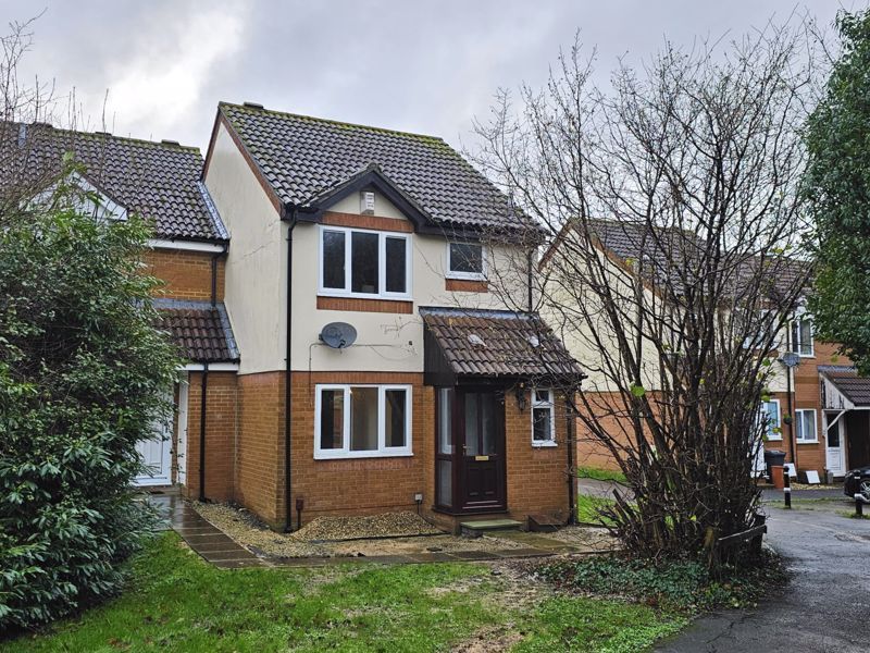 3 bed semidetached house to rent in Ellison Close, Abbeymead