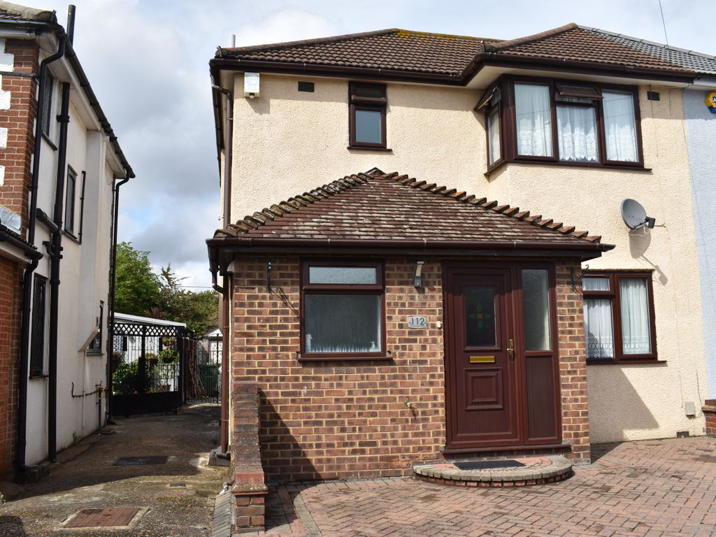 3 bed semidetached house for sale in St Andrews Avenue, Elm Park