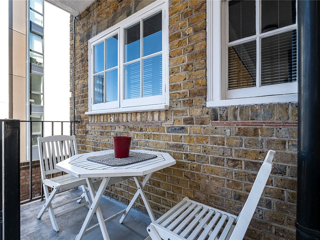 2 bed flat for sale in Shepherds Bush Road, London W6 Zoopla