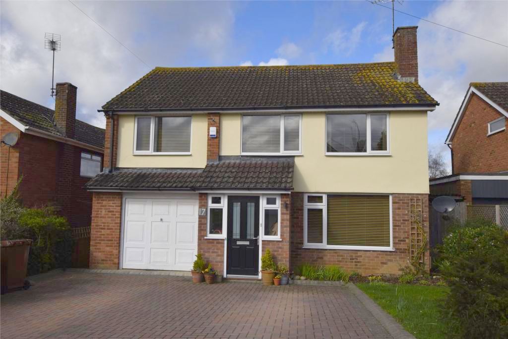 4 bed detached house to rent in Arundel Road, Tewkesbury GL20, £1,600