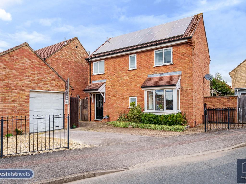 3 bed detached house for sale in Monarch Road, Eaton Socon, St. Neots