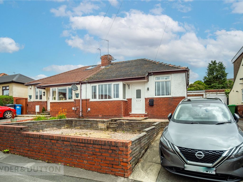 2 bed semidetached bungalow for sale in Greenhill Avenue, High