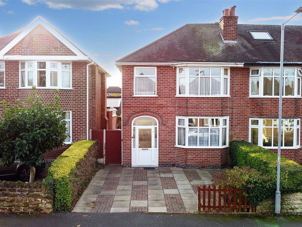 3 bed semidetached house for sale in Marshall Drive, Bramcote