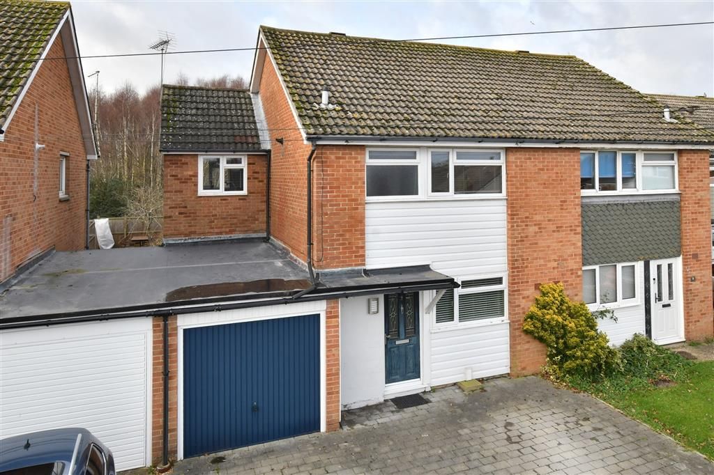 3 bed semidetached house for sale in Sutton Close, Felpham, Bognor