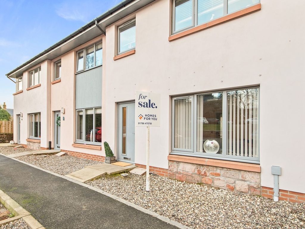 3 bed terraced house for sale in St Johns Court, Alloa FK10, £170,000