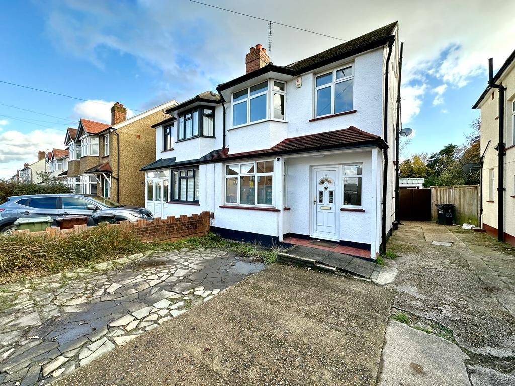 5 bed semidetached house to rent in Road, West Ewell, Epsom