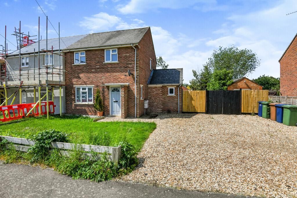 3 bed semidetached house for sale in Station Drive, Wisbech St Mary