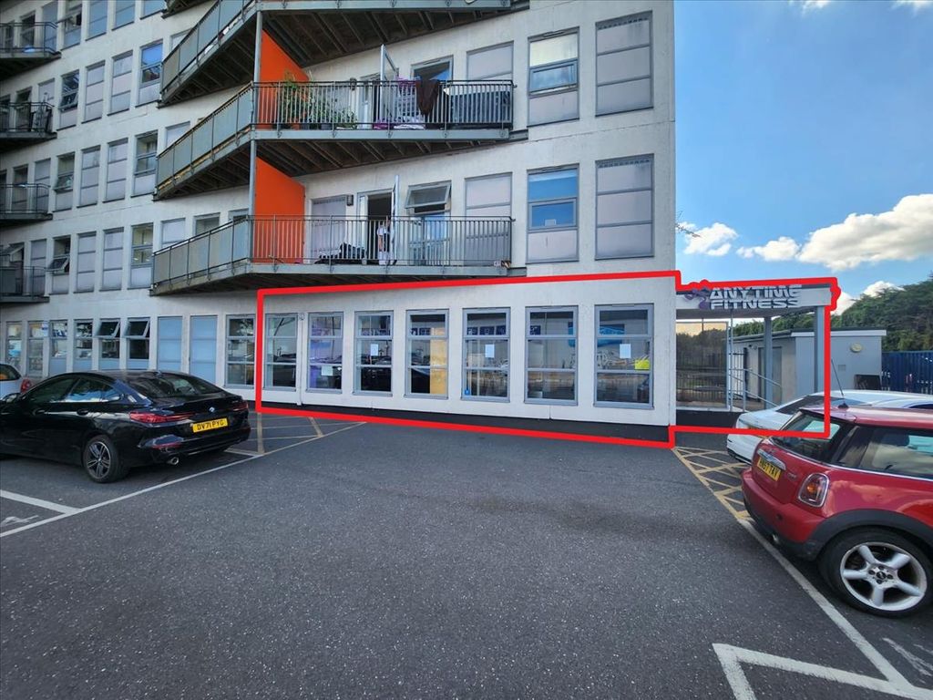 Commercial property to let in 2022 Freshwater Road, Chadwell Heath