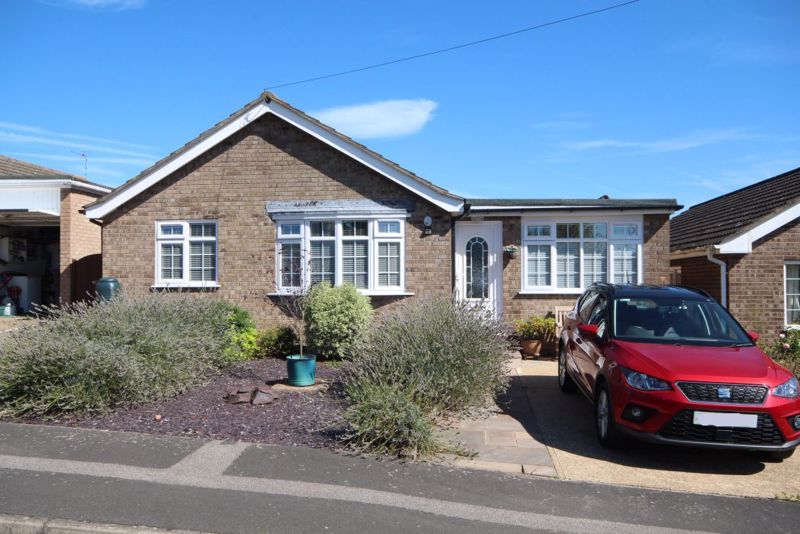 3 bed detached bungalow for sale in Tudor Drive, Louth LN11, £289,950