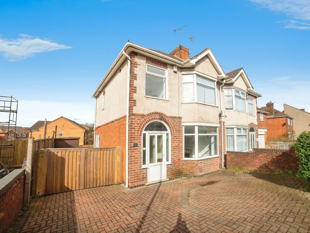 3 bed semidetached house for sale in Charles Street, Leabrooks