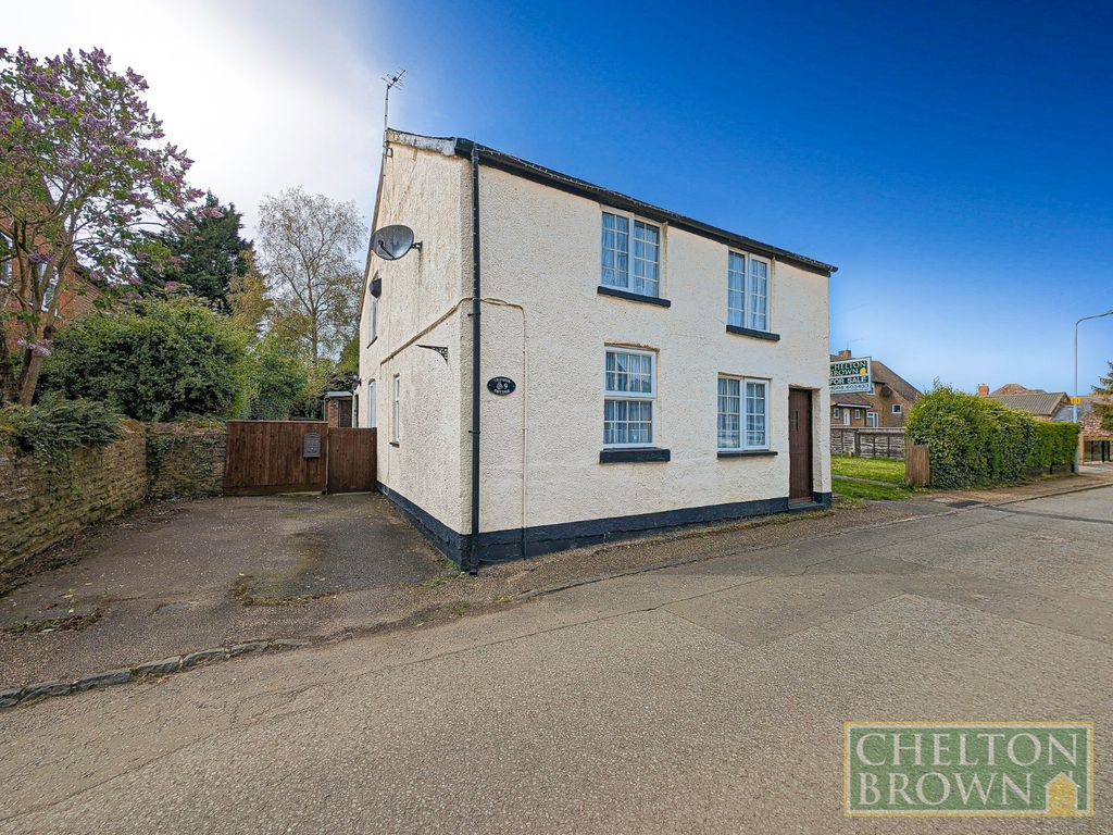 3 bed detached house for sale in High Street, Gayton, Northampton NN7