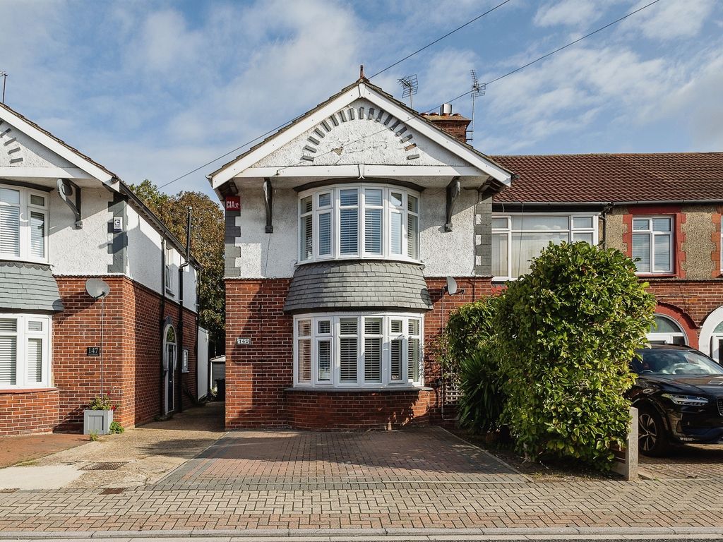 3 bed semidetached house for sale in Hawthorn Crescent, Cosham