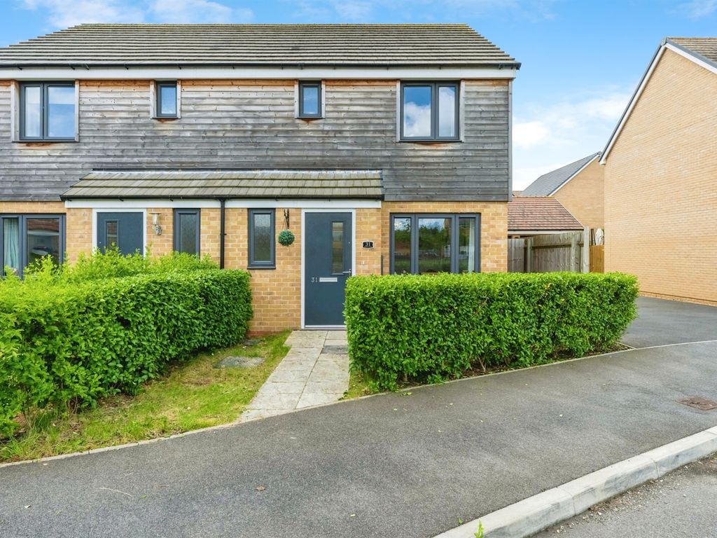 3 Bed Semi Detached House For Sale In Parker Road Wootton Bedford