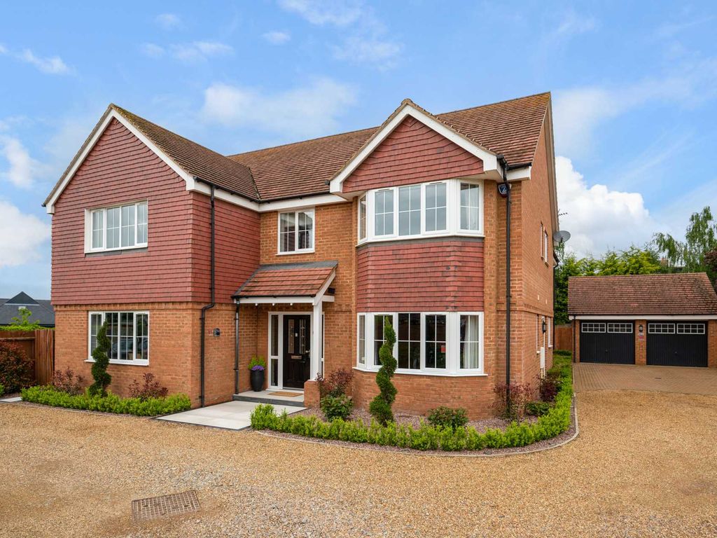 6 bed detached house for sale in Days Lane, Biddenham, Bedford MK40