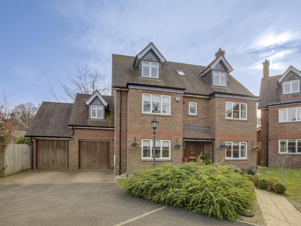 5 bed detached house for sale in Willow Chase, Hazlemere HP15 Zoopla