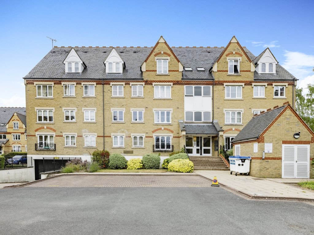 2 bed flat for sale in Exeter Close, Watford, Hertfordshire WD24 Zoopla