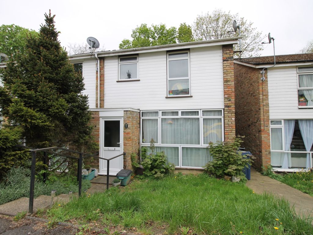 3 bed end terrace house for sale in Maybrook Gardens, High HP13