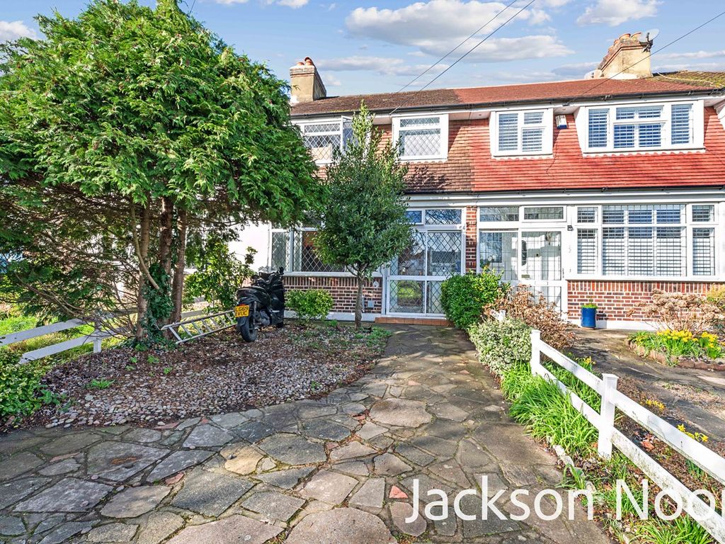 3 bed terraced house for sale in Green Lanes, Ewell KT19, £540,000 Zoopla