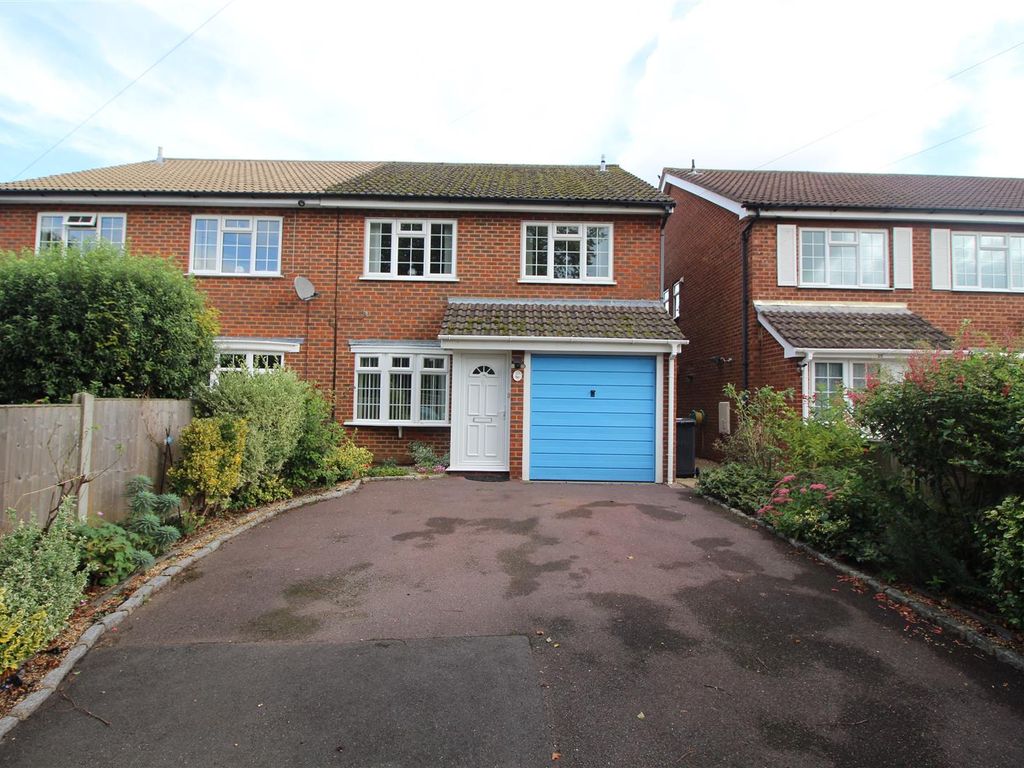 4 bed semidetached house for sale in St. Marys Avenue, Purley On
