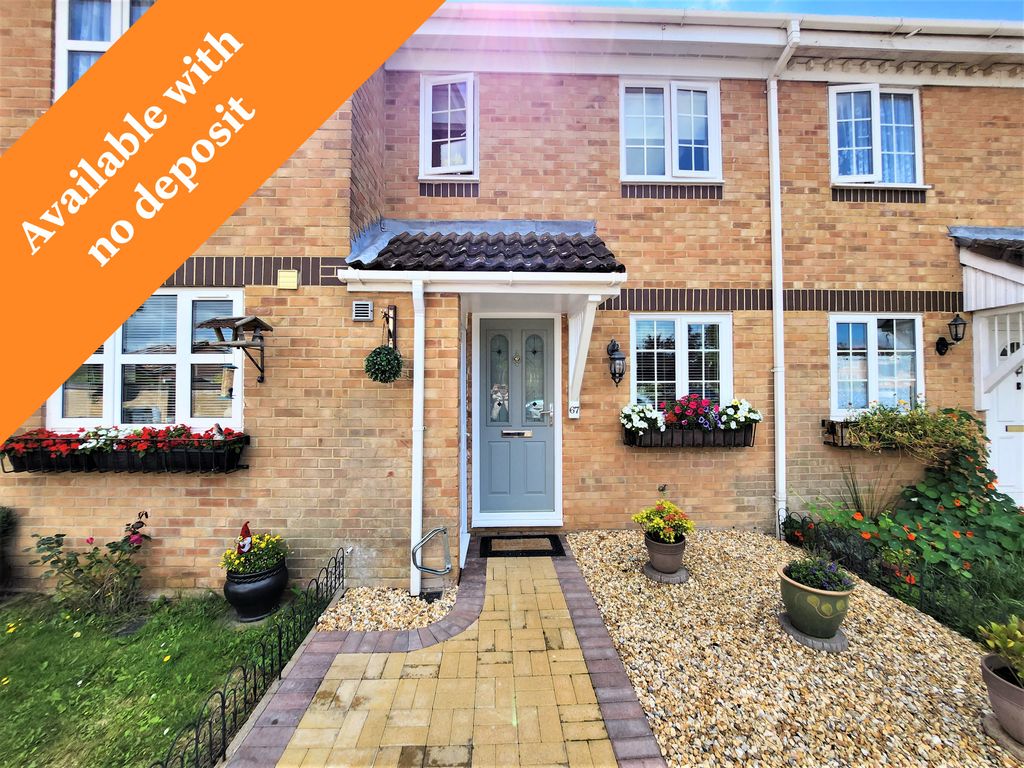 2 bed terraced house to rent in Cowslip Close, Gosport PO13, £1,200 pcm