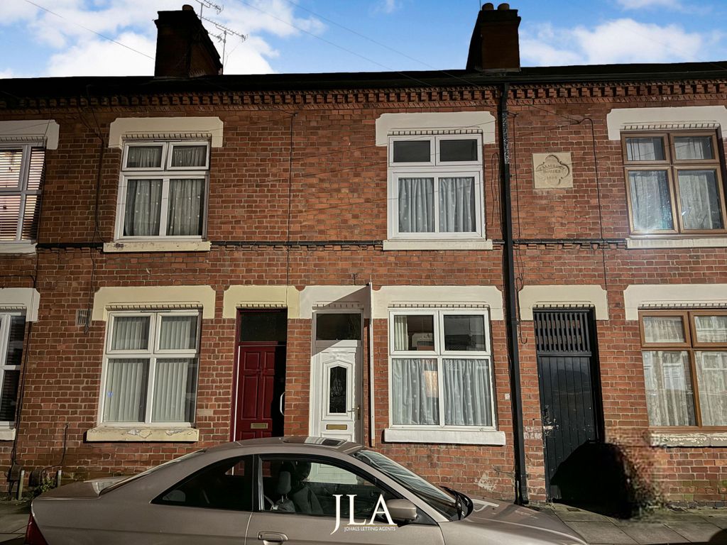 2 bed terraced house to rent in Earl Howe Street, Leicester LE2, £900