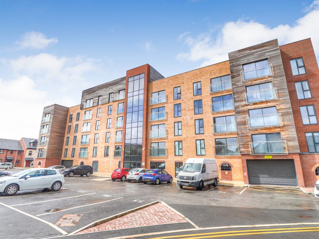 3 bed flat for sale in Bridgewater Wharf, Droylsden, Manchester M43