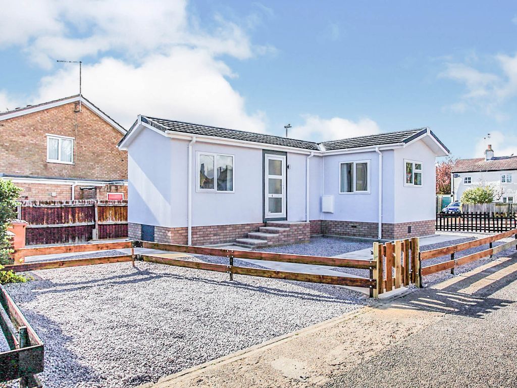 1 bed mobile/park home for sale in Werrington Grove, Werrington