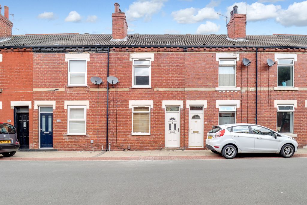2 bed terraced house for sale in Glebe Street, Castleford WF10 Zoopla