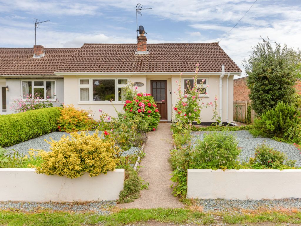 3 bed bungalow for sale in Frampton On Severn, Gloucester GL2, £385,000
