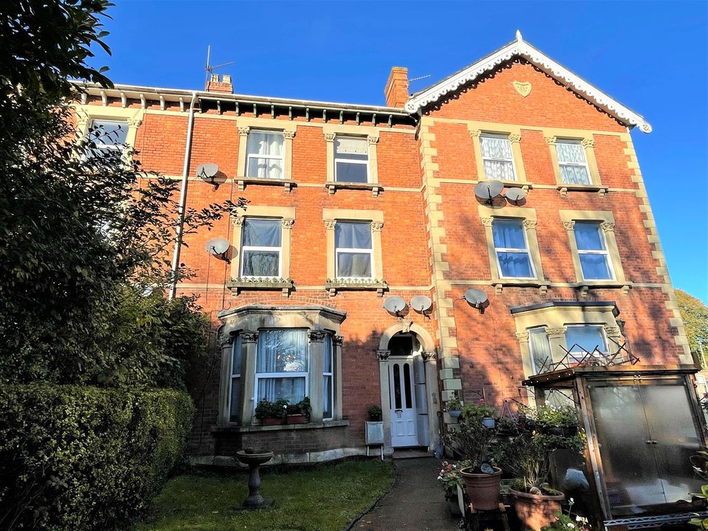 Studio to rent in Clifton Terrace, Taunton TA2 Zoopla