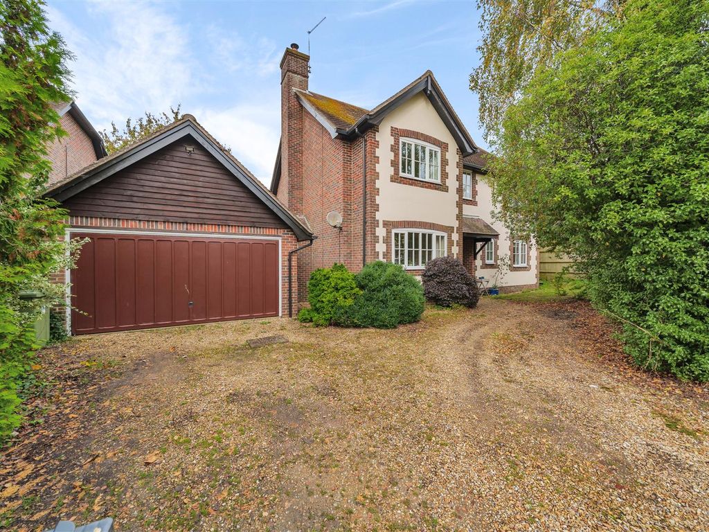 4 bed detached house for sale in South Farm Close, Tarrant Hinton, Blandford Forum DT11, £