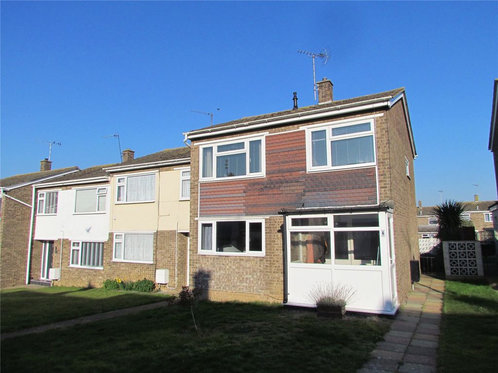 3 bed end terrace house to rent in Arderne Close, Dovercourt, Harwich