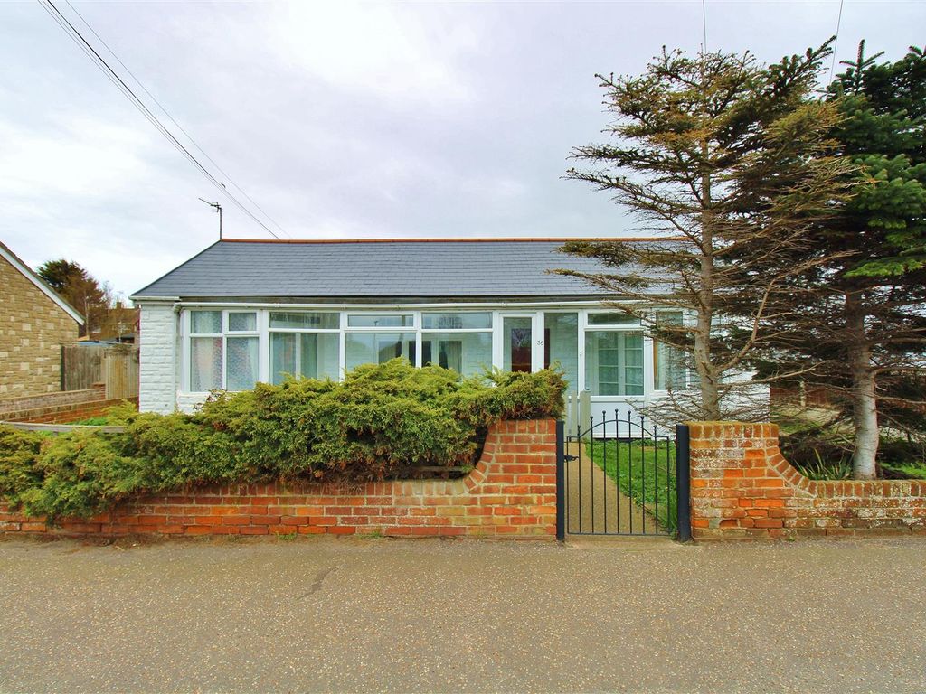 3 bed detached bungalow for sale in Hall Lane, Walton On The Naze CO14