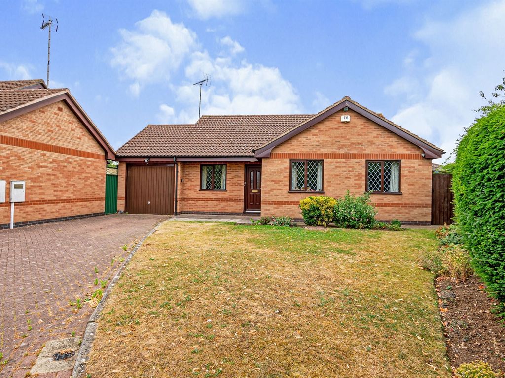 3 bed detached bungalow for sale in Upperton Rise, Leicester LE3 Zoopla