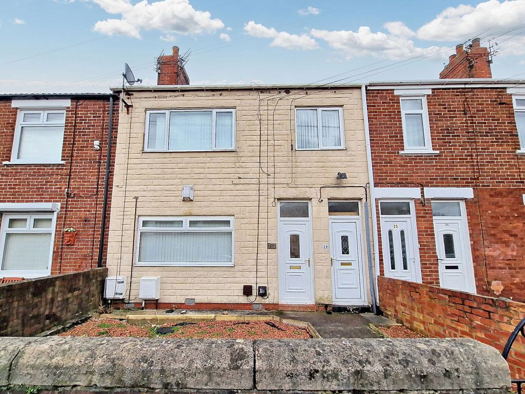 2 bed flat for sale in Alfred Avenue, Bedlington NE22, £40,000 Zoopla