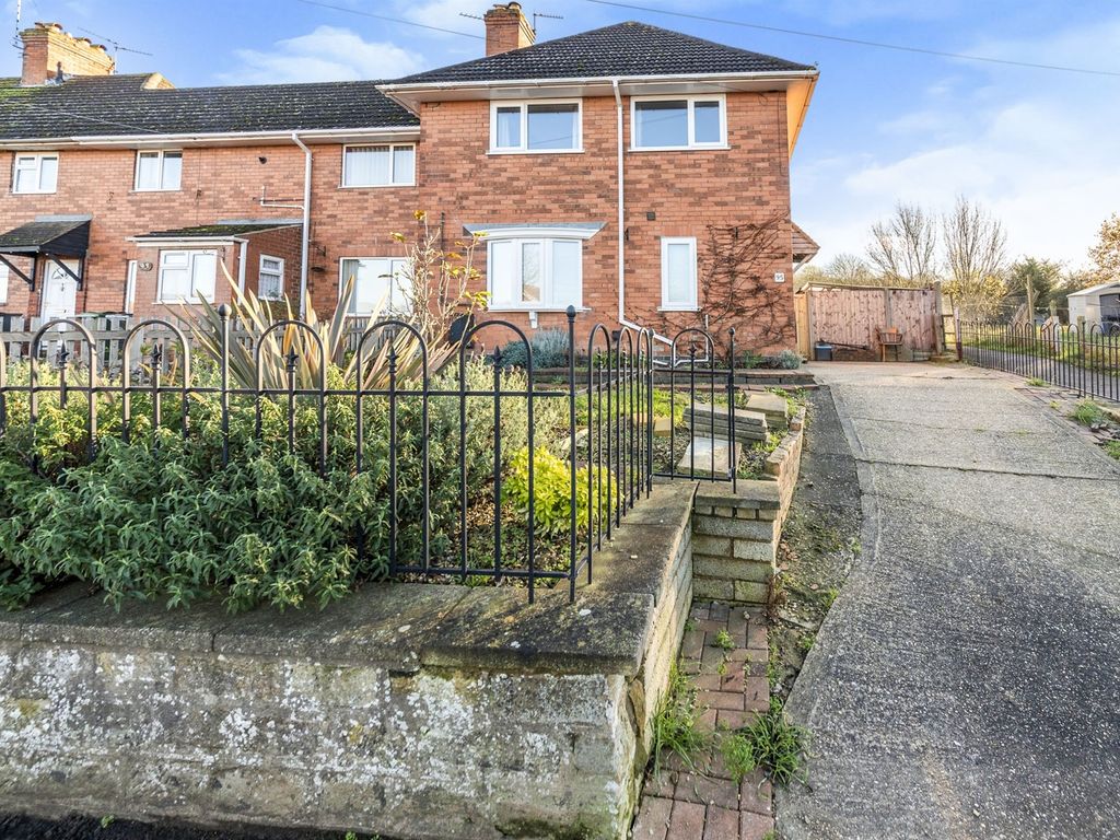 4 bed end terrace house for sale in Uplands Drive, Grantham NG31 Zoopla
