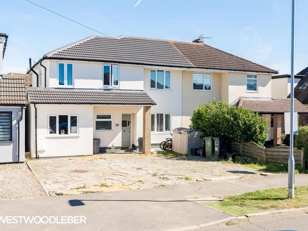 4 bed semidetached house for sale in Robinson Avenue, Goffs Oak