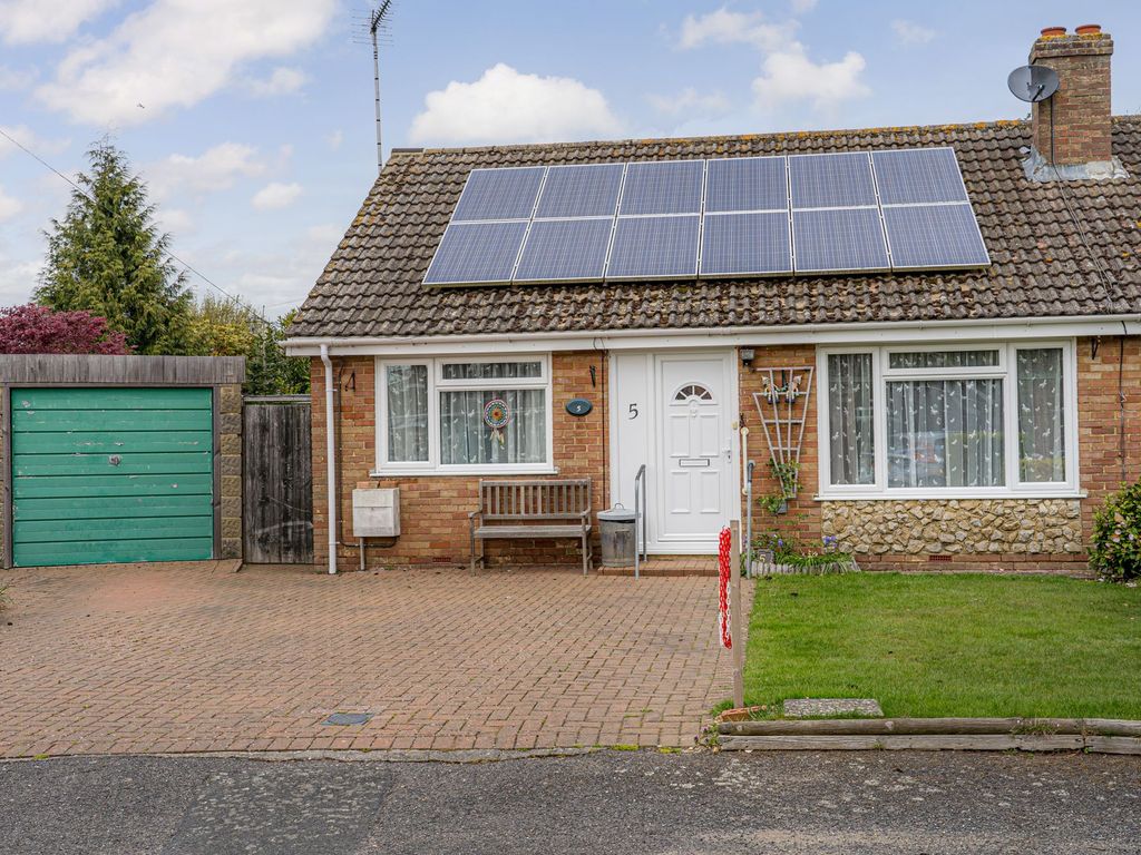 2 bed semidetached bungalow for sale in Nightingale Close, Chartham