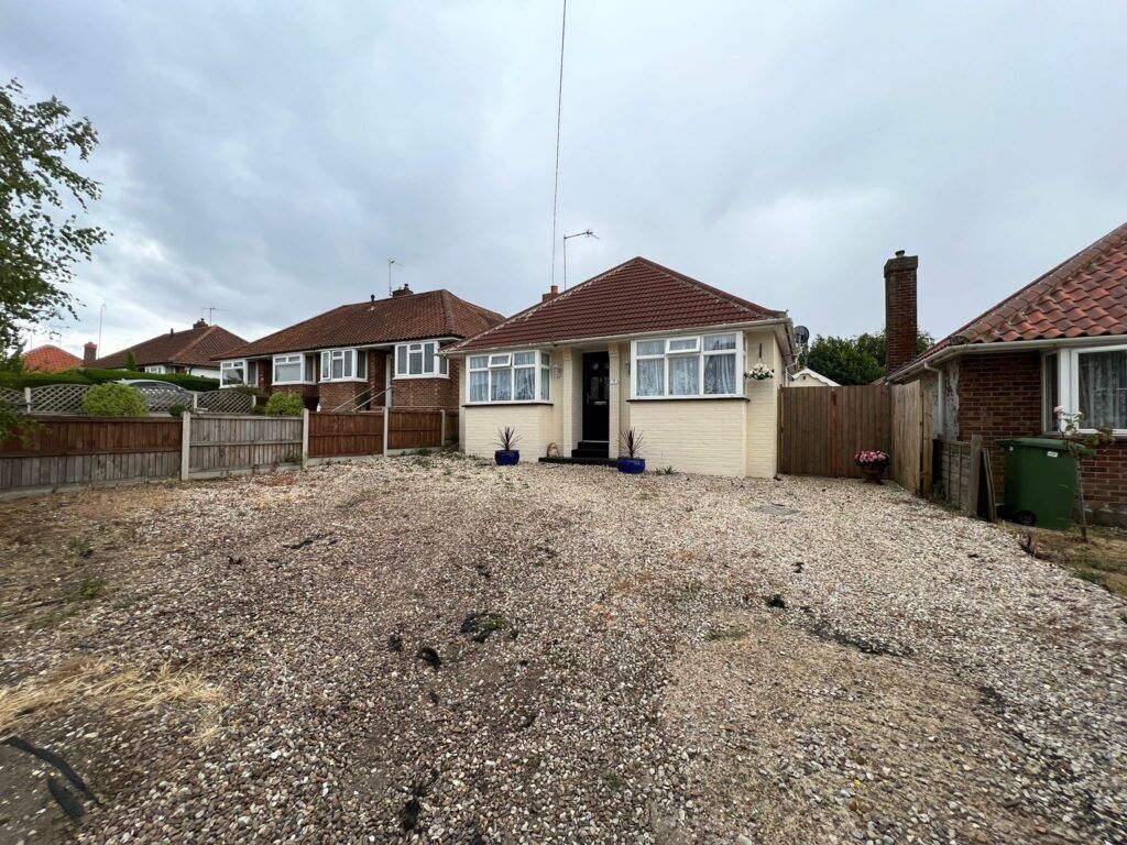 2 bed detached bungalow for sale in Gunton Lane, New Costessey, Norwich NR5 Zoopla