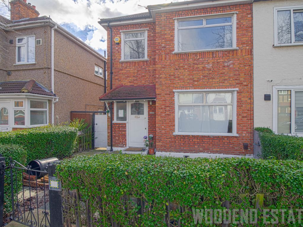 3 bed semidetached house to rent in Spring Grove Crescent, Hounslow