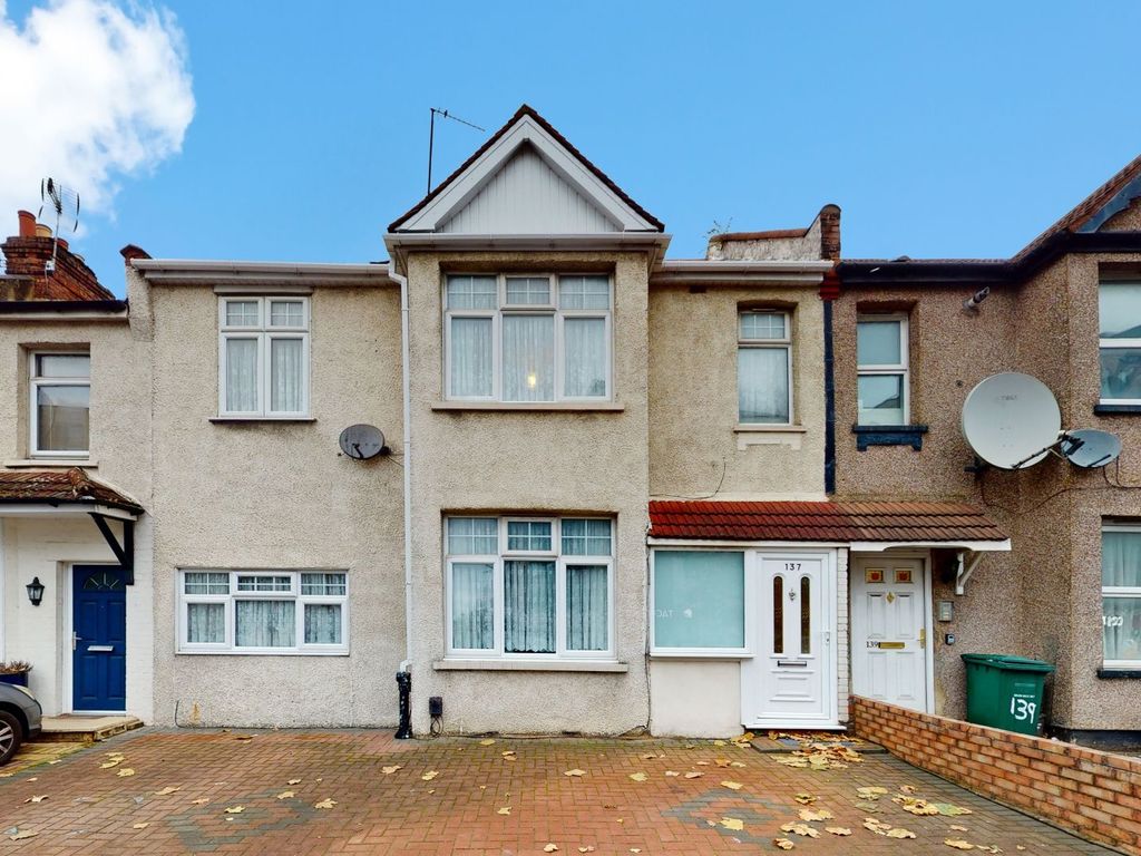 5 bed terraced house for sale in Colindale Avenue, London NW9 Zoopla