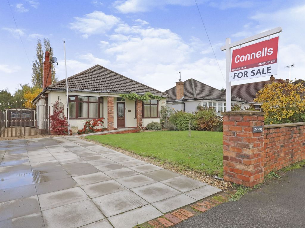 2 bed detached bungalow for sale in Stafford Road, Coven Heath