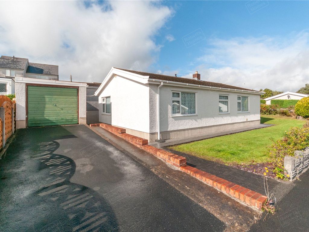 2 bed bungalow for sale in Richmond Park, Ystradgynlais, Swansea SA9