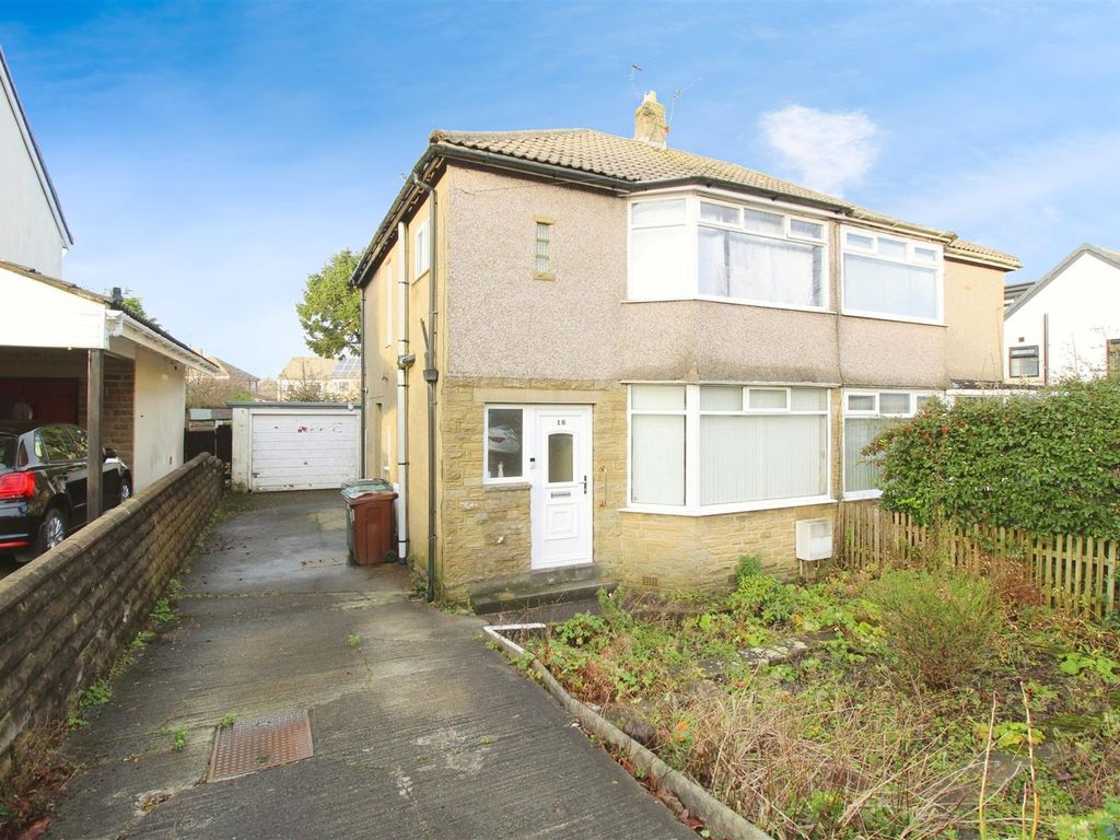 3 bed semidetached house for sale in Enfield Walk, Bradford BD6, £