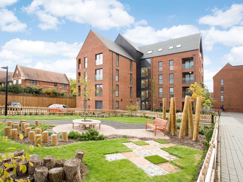 2 bed flat to rent in Gresley Close, StratfordUponAvon CV37 Zoopla